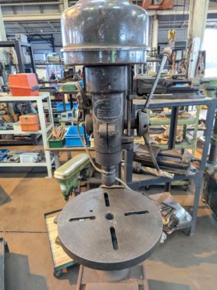 卓上ボール盤　Drilling Machine