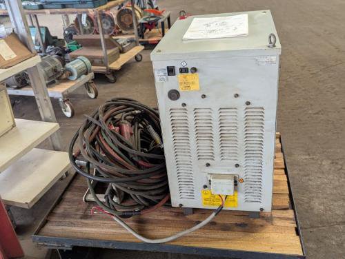 半自動溶接機　Welding Machine