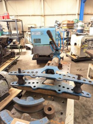 ベンダー　Bending Machine