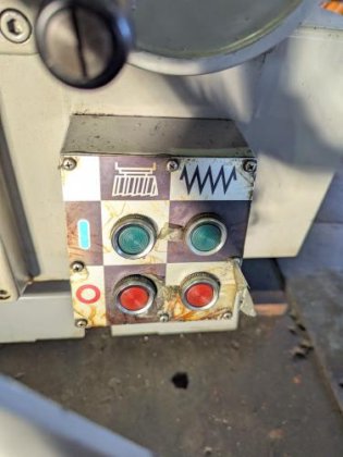 フライス盤　Milling Machine