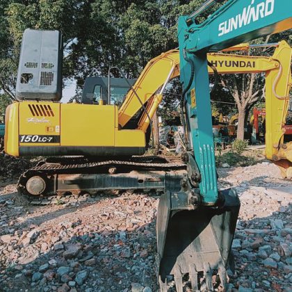 Hyundai R150