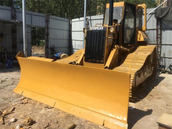 2016 CATERPILLAR D5M