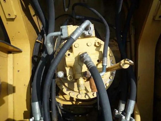 2022 Caterpillar CAT330D2