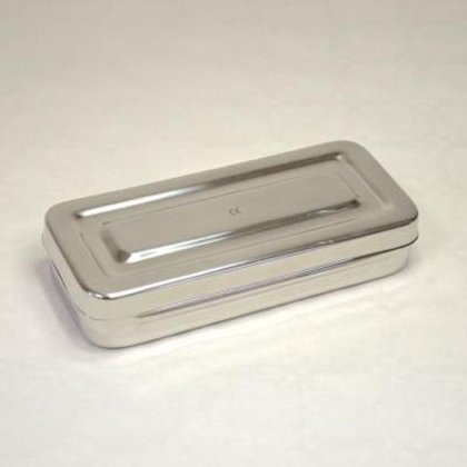 歯科用器具が入ったボックス