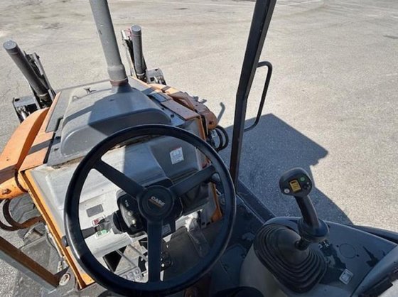 Case Skip Loader