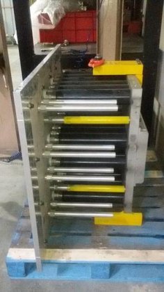 2015年赫斯基20L PET瓶胚注塑模具