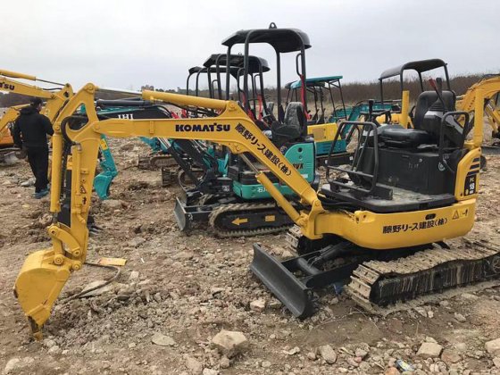 2023 Komatsu PC18