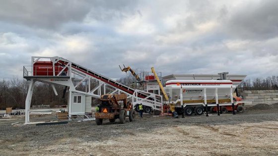 卧式移动水泥仓