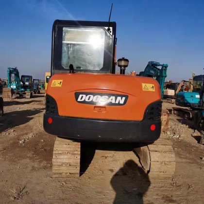 Doosan DH60-7