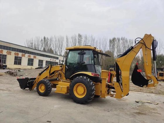 2018 CAT 430F BACKHOE LOADER