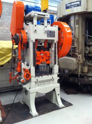 直边双曲柄后齿轮压力机 BLISS 660 - 高产量压力机