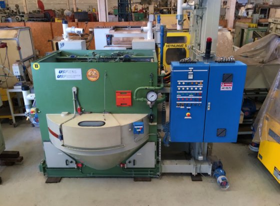 AUTOMATIC SAND BLASTING MACHINE USF