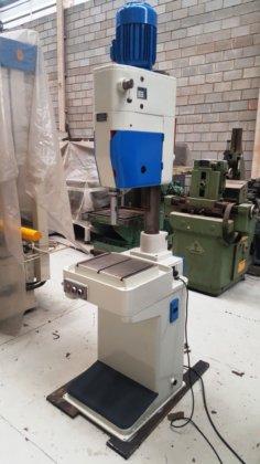 THREAD CUTTING MACHINE THYSSEN ULTROMAT