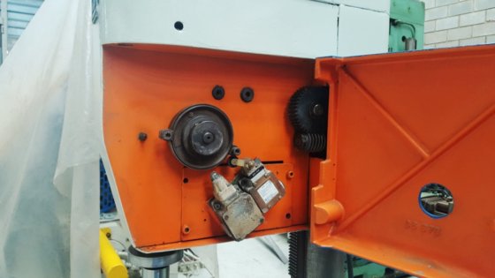 THREAD CUTTING MACHINE THYSSEN ULTROMAT