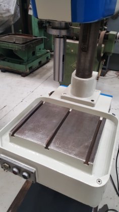 THYSSEN ULTROMAT 2000 自動コラムねじ切り機 -