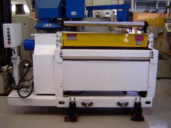 剪切机（机械高速）FAMCO P-PC 1452A