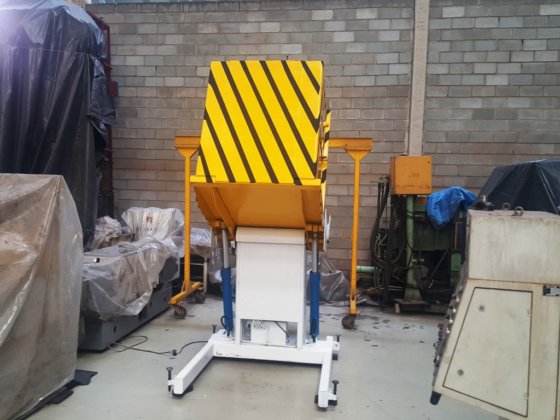 CAÇAMBAS ZELOSO EMC 的恩托纳多