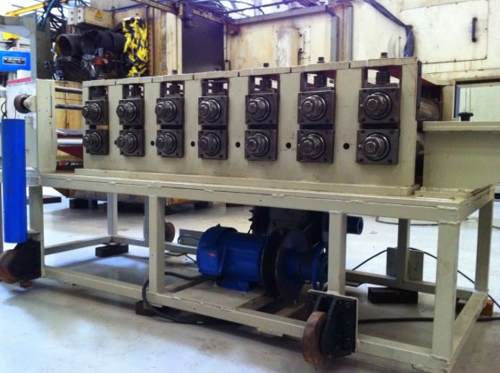 梅赛德斯-奔驰 450x125 滚压成型机