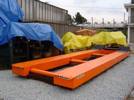 重型垂直升降机(剪刀式升降机)ZELOSO PL