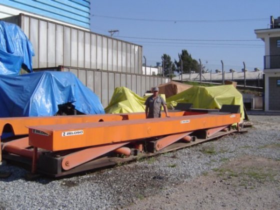 重型垂直升降机(剪刀式升降机)ZELOSO PL