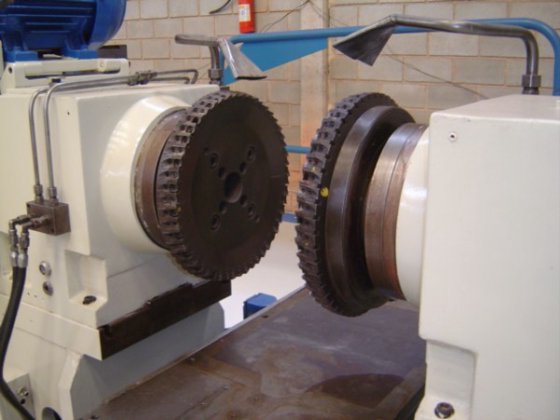 ミルウォーキー グローブ FD 2000 デュプレックス生産フライス盤