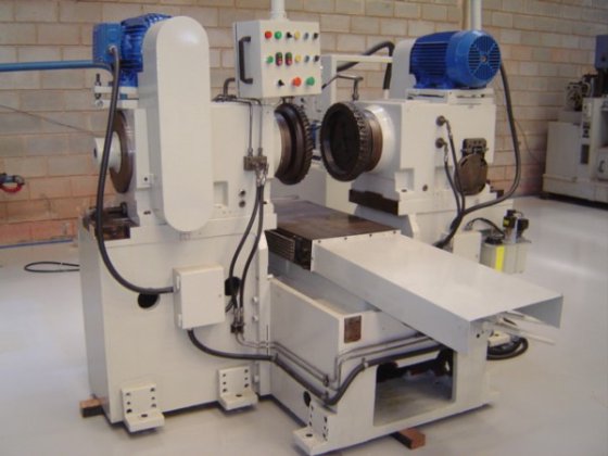 ミルウォーキー グローブ FD 2000 デュプレックス生産フライス盤