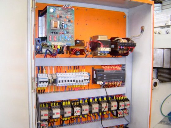 立式铣床 HULLER FS 10