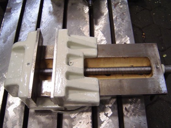 ROHM 重型机械虎钳