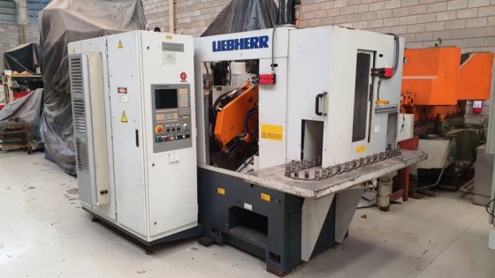 利勃海尔 LC 82 数控滚齿机