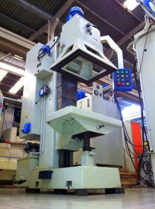 多轴钻床 SERRMAC TYPE 16