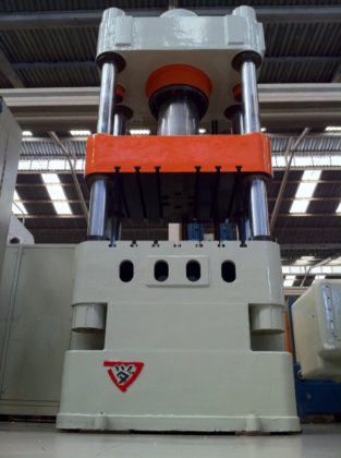 松田四柱液压机，2250