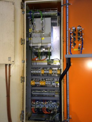 横型マシニングセンター マグクロスハラー SPECHT 500W