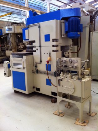 双面立式磨盘 DDS 600 III RA