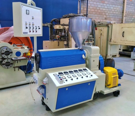 MIOTTO 単軸スクリュー押出機