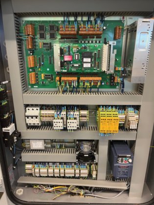 Cremer TQF-4100 製品計数システム(バケットエレベーターを含む)。