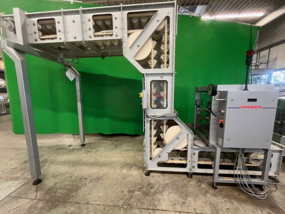 Cremer TQF-4100 製品計数システム(バケットエレベーターを含む)。