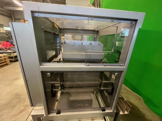 Cremer TQF-4100 製品計数システム(バケットエレベーターを含む)。