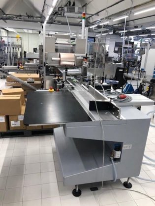 Pester PEWO-fold 1 型外包装机，用于单个纸箱和纸箱拼箱