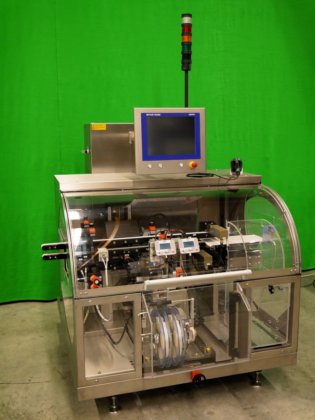 メトラー・トレド PCE モデル XMV-TE は、折り畳みカートンなどのシリアル化と集約（追跡とトレース）のためのマーキング、検証、セキュリティラベル（不正開封防止）に使用されます。