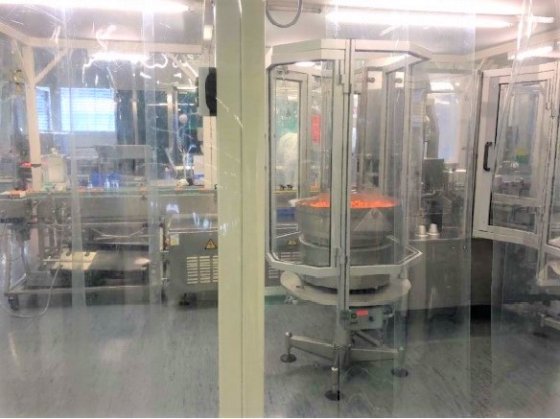 ボシュ・シュトローベル KSF 2020 モノブロック充填機およびスクリュー・キャッパー