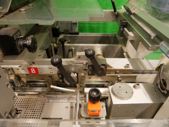 ウールマン C-130 ブリスター用横型カートニングマシン 120カートン/分