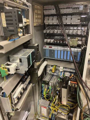 ウールマン C-130 ブリスター用横型カートニングマシン 120カートン/分