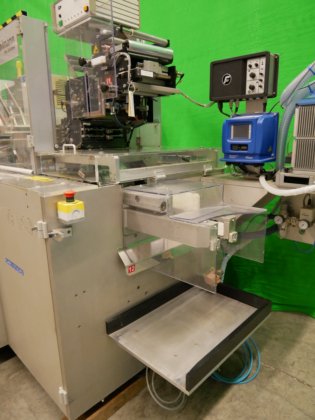 ウールマン C-130 ブリスター用横型カートニングマシン 120カートン/分