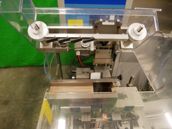 ウールマン C-130 ブリスター用横型カートニングマシン 120カートン/分