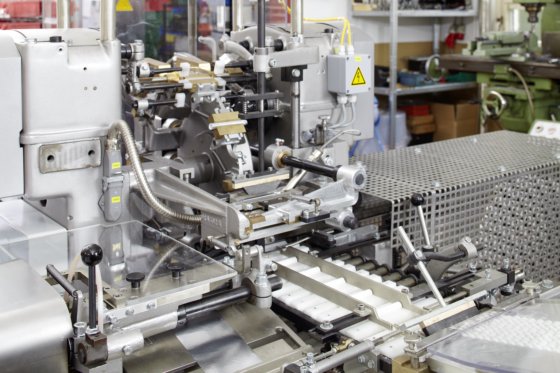 シーブラパック EZ2 丸型錠剤・類似品用ロール包装機