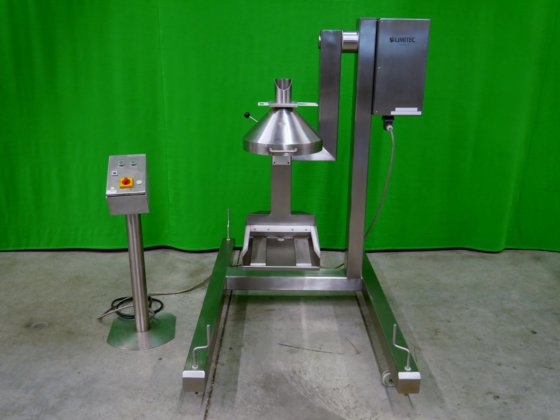 リミテックコンテナ転倒・空け装置