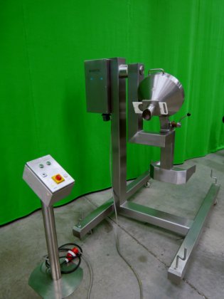 リミテックコンテナ転倒・空け装置