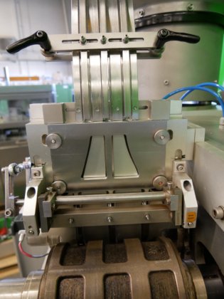 ロマコ・シエブラー HM1/160 錠剤用縦型ストリップ包装機