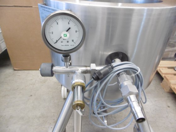 ヘルマン・ヴァルトナー社製ステンレス製移動式容器