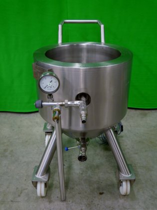 ヘルマン・ヴァルトナー社製ステンレス製移動式容器